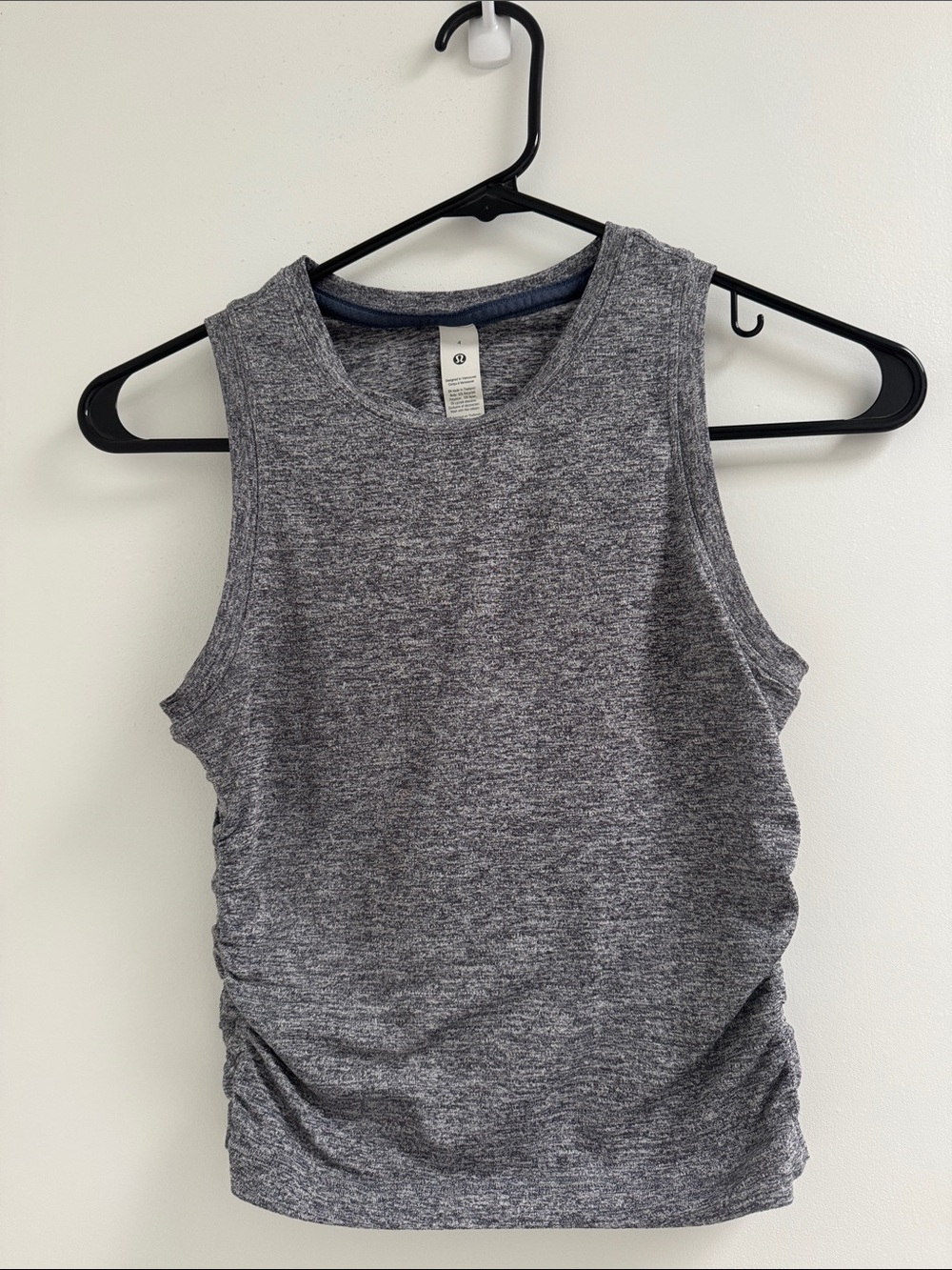 Lululemon Women’s Gray Sleeveless Ruched Tank Top 4